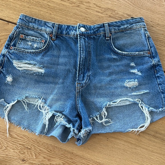 Zara High Waist Short - Picture 1 of 3